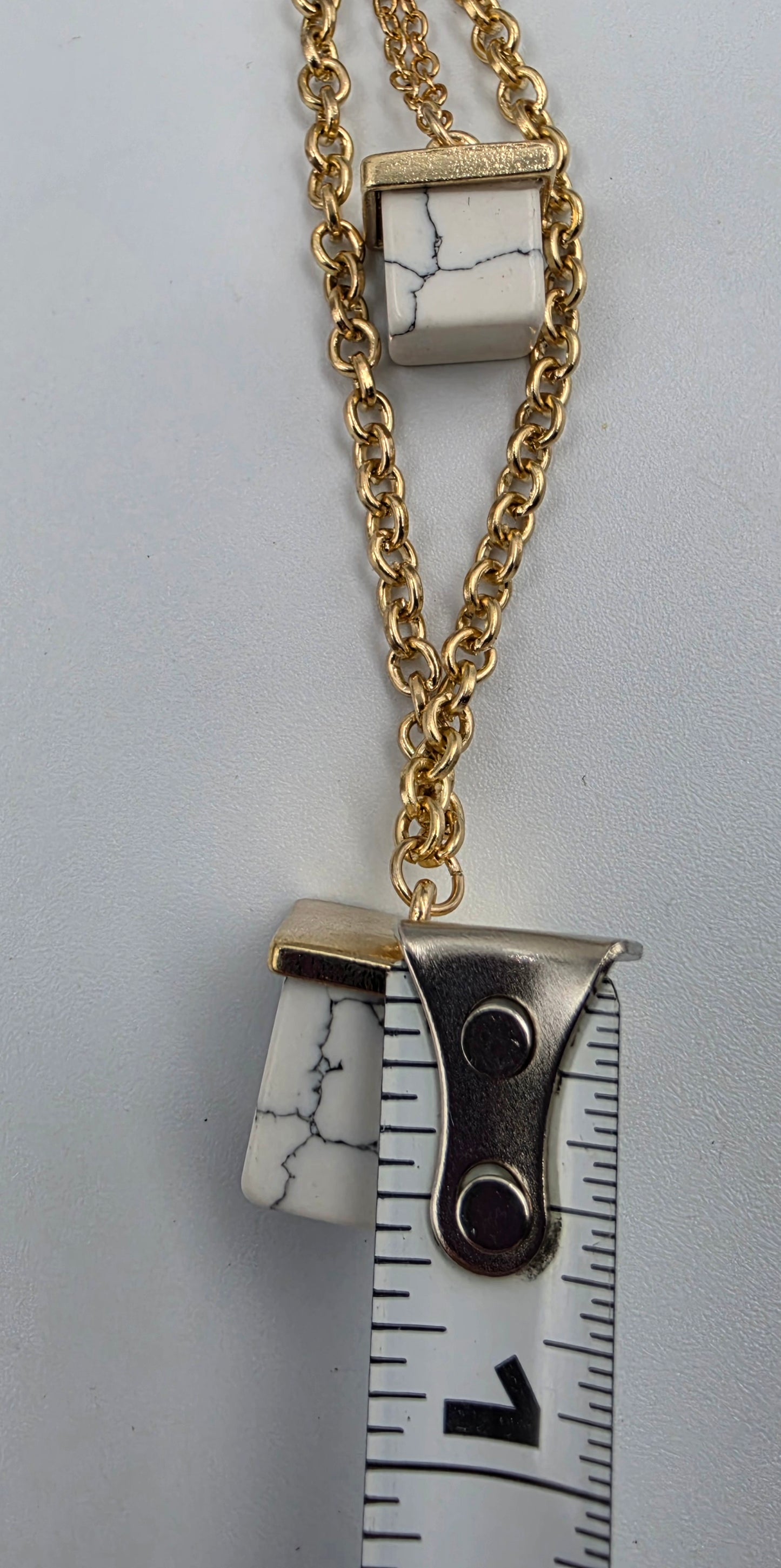 ARTIK LADY 20"-22" Gold Tone/Acrylic White Buffalo Square Stone Double Pendant Necklace
