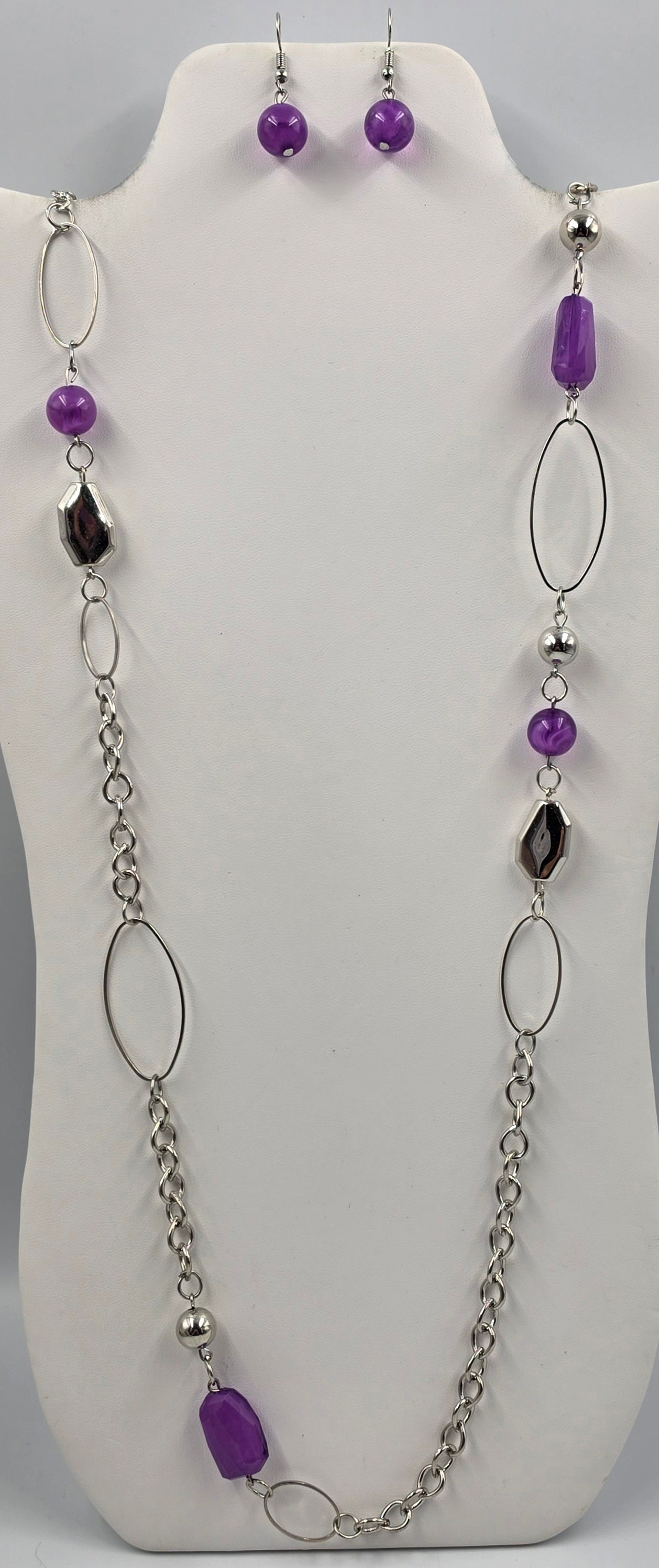 44"-46.5" Purple Faceted Acrylic Stone/Silver Tone Necklace With Matching Earrings