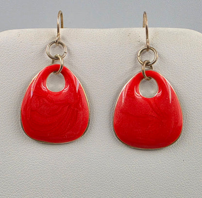 16"-19" Enamel Painted Cream/Red Bead Necklace With Matching Enamel 1.5" Dangle Earrings