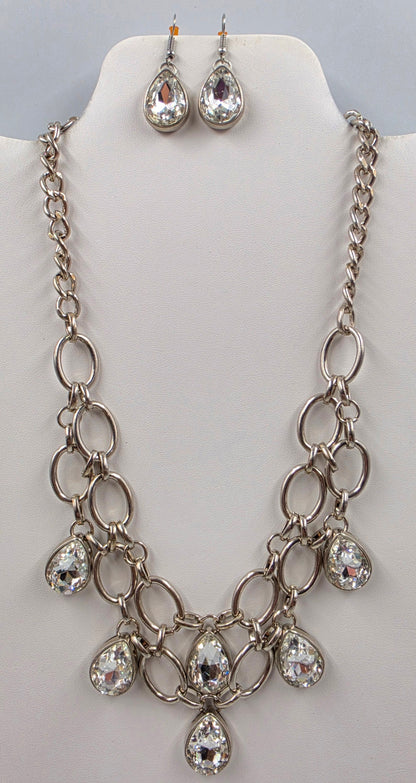 19"-21.5" Clear Glass Rhinestone/Double Chain Necklace With Matching 1.5" Earrings