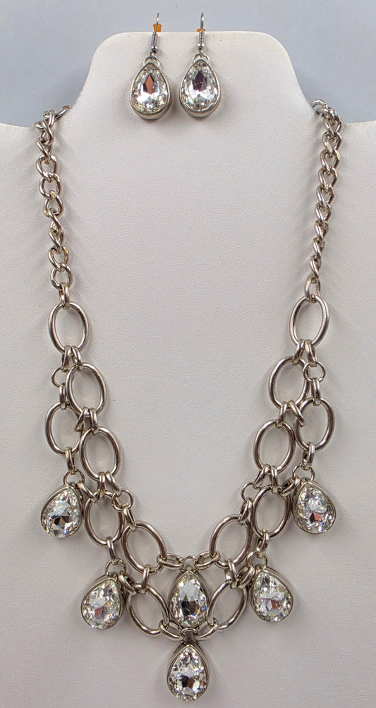 19"-21.5" Clear Glass Rhinestone/Double Chain Necklace With Matching 1.5" Earrings