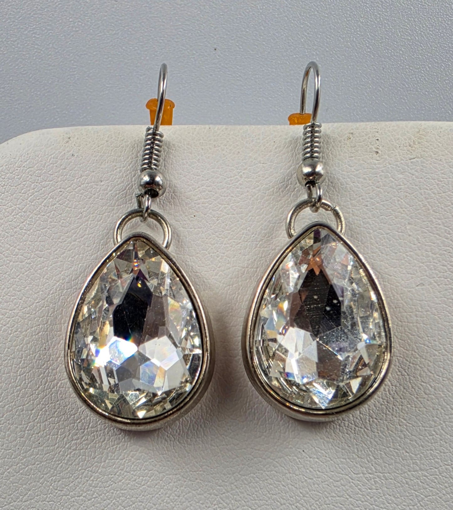 19"-21.5" Clear Glass Rhinestone/Double Chain Necklace With Matching 1.5" Earrings