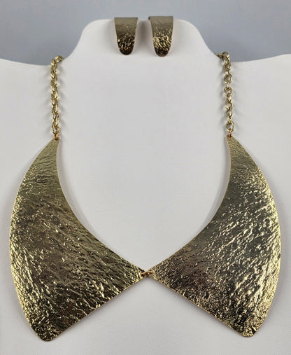16"-20" Textured Gold Tone Plated Geometric Collar Necklace With Matching Half Hoop 1.25" Earrings