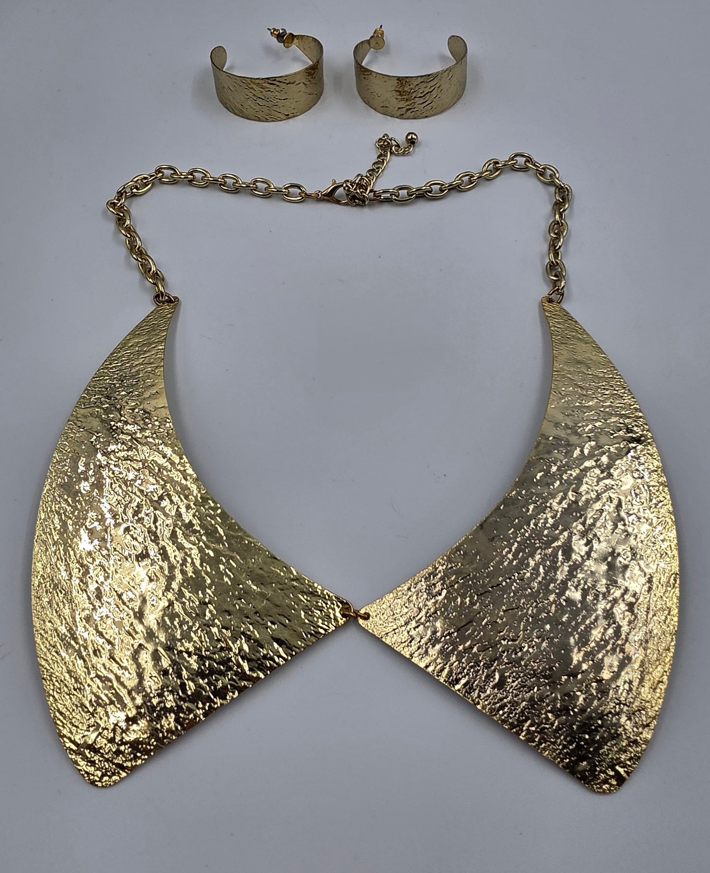 16"-20" Textured Gold Tone Plated Geometric Collar Necklace With Matching Half Hoop 1.25" Earrings