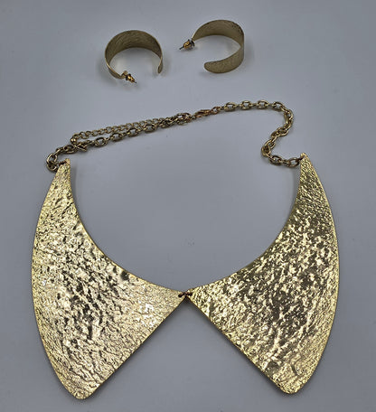 16"-20" Textured Gold Tone Plated Geometric Collar Necklace With Matching Half Hoop 1.25" Earrings