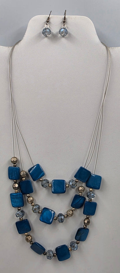 18"-21" Blue Marbled Glass SquareDisk Bead/Blue Smoky Faceted Round Bead Necklace With Matching 1" Earrings