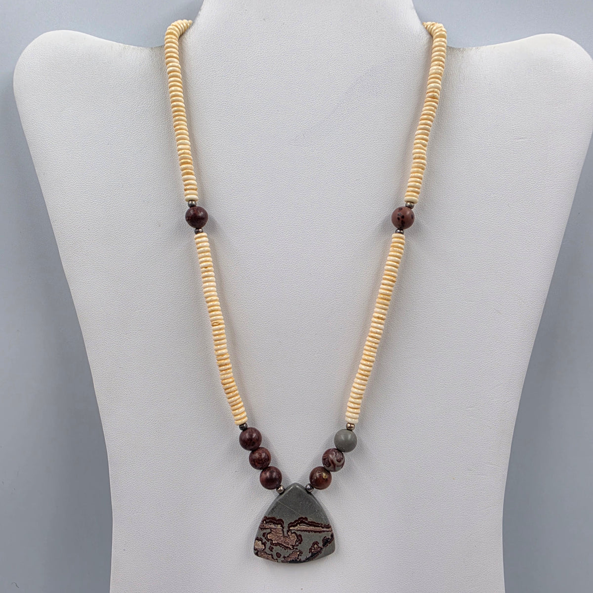 18.5" Chalcedony/Picture Jasper/Shell Disc Bead Necklace
