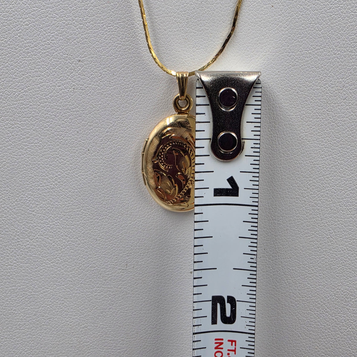 14k 18" Necklace/Hand Carved 14k Locket