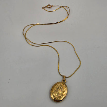 14k 18" Necklace/Hand Carved 14k Locket
