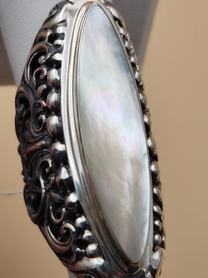 SAMUEL B. Mother Of Pearl/ Sterling Silver Filagree Finger Ring Size 6