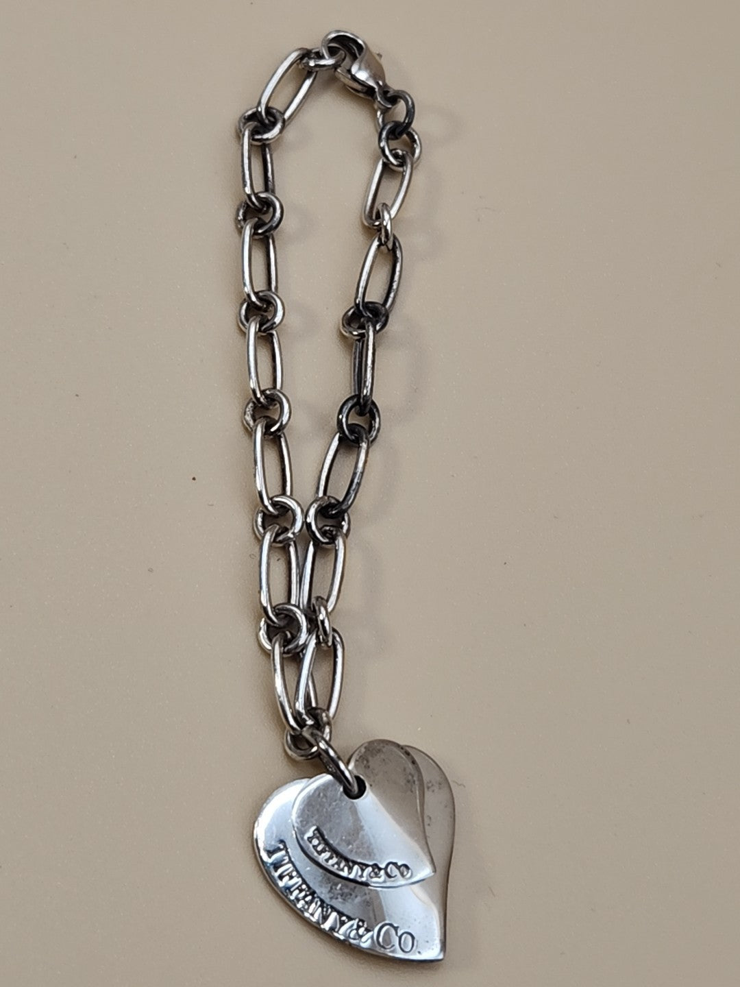 TIFFANY AND CO. 925 Silver Dbl. Dangle Heart 8" Open Link Charm Bracelet