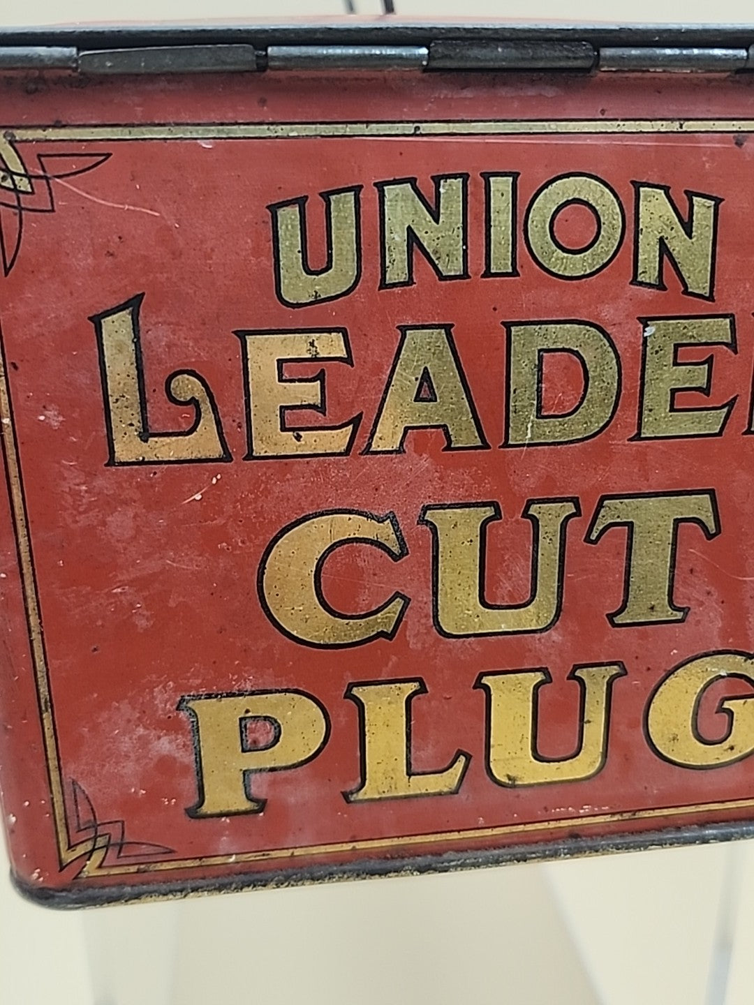 1900's UNION LEADER Antique Cut Plug Tobacco Tin With Lock And Handle