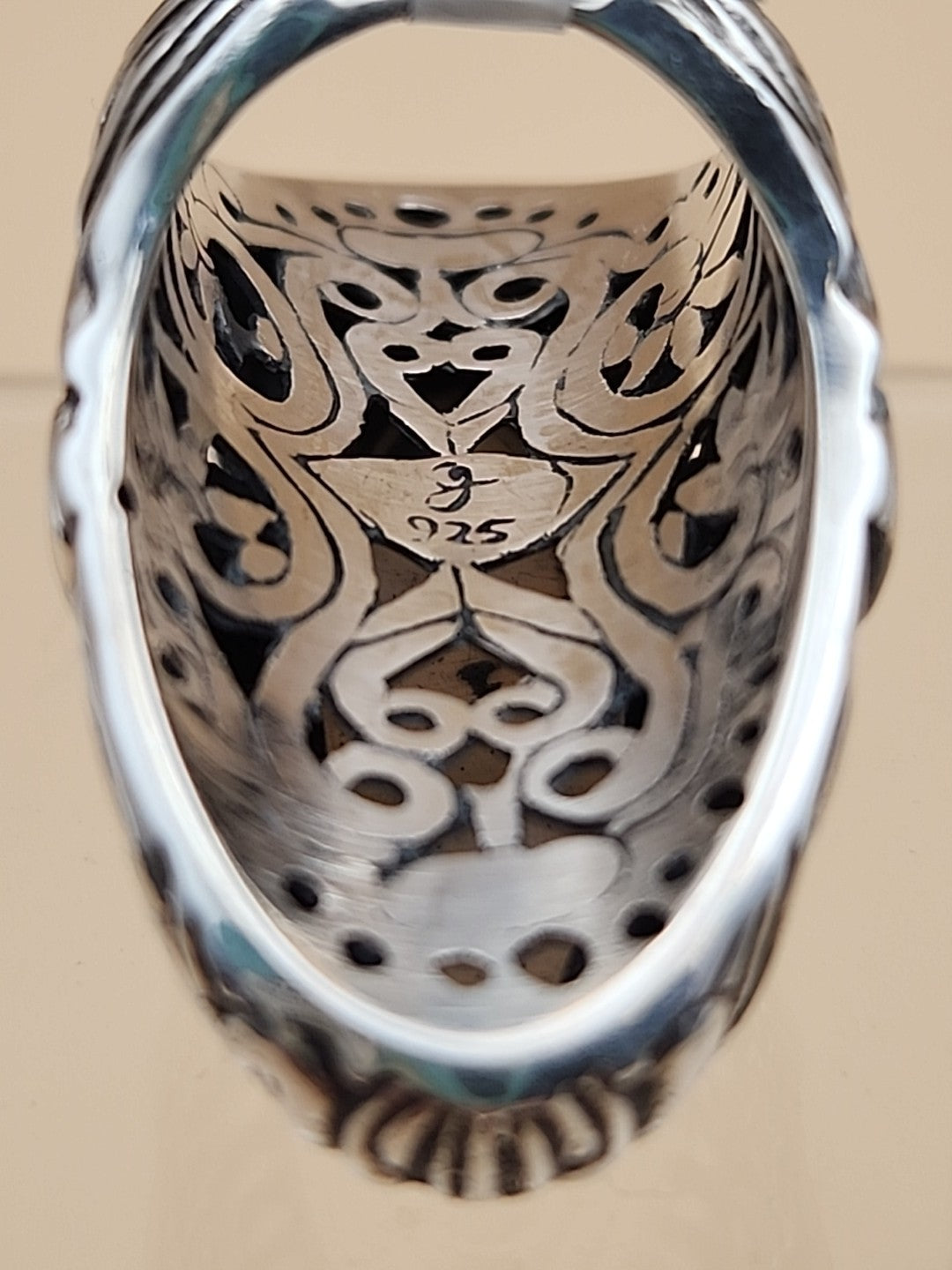 SAMUEL B. Mother Of Pearl/ Sterling Silver Filagree Finger Ring Size 6