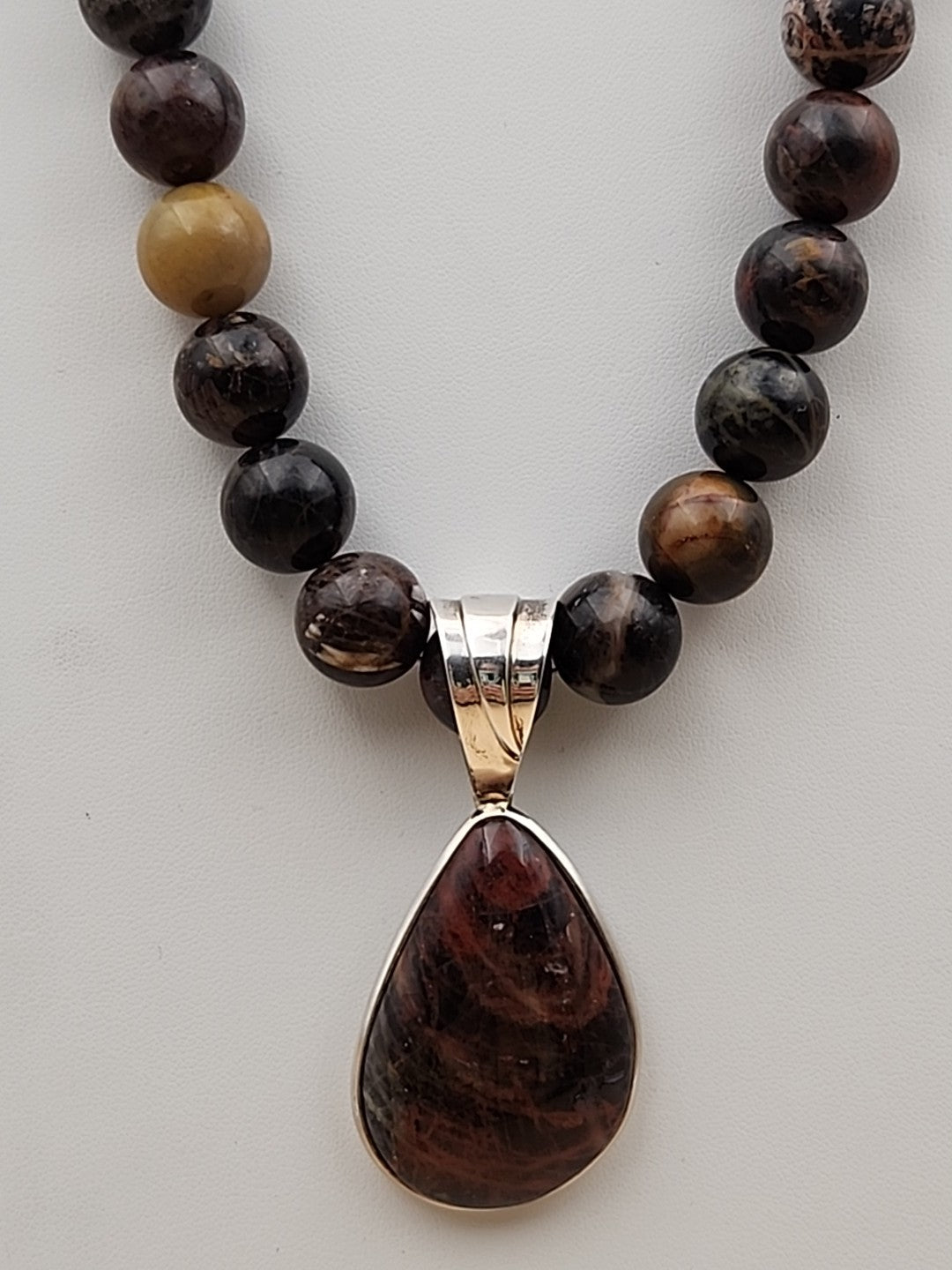 DESERT ROSE TRADING Chalcedony/Sterling Silver Pendant & Beaded 18"-21" Necklace