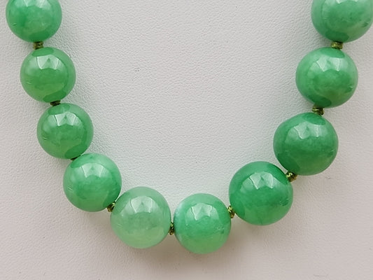 GRASSMAN-BLAKE 14k/Natural Green Onyx/Double Knotted/Graduated/Beaded Necklace