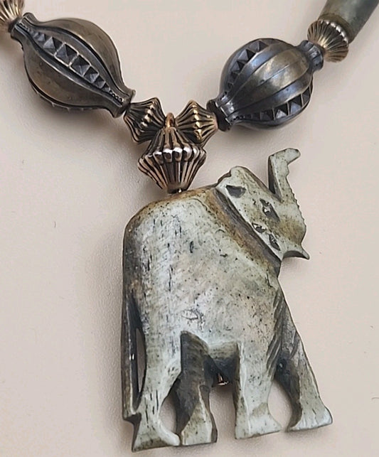 Polished Carved Green Agate Stone/African Elephant  30" Gold Tone Necklace
