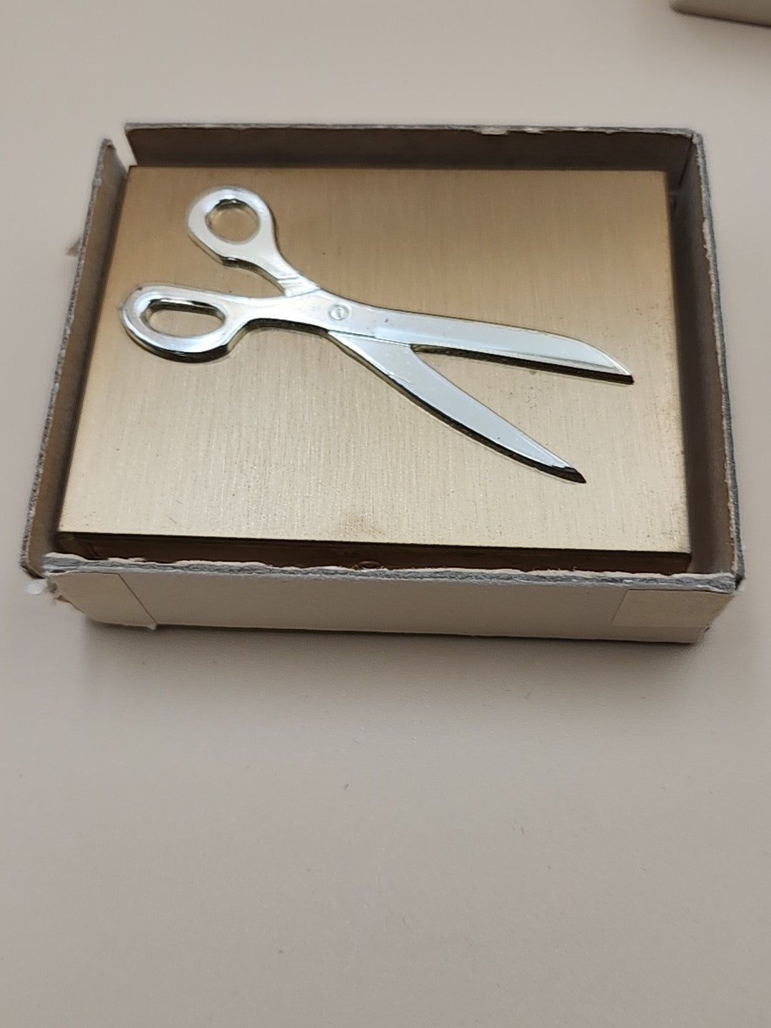 Antique Gold N Craft Gold/Silver Tone Sewing Kit With Decorative Scissors On Lid