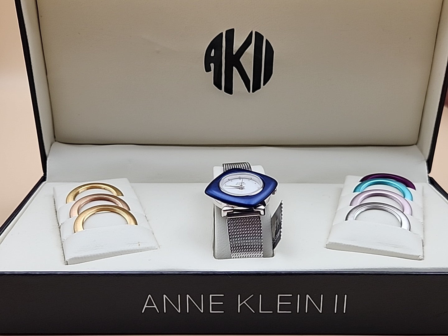 ANNE KLEIN II Vintage Interchangeable Bezel Womens Silver Tone Watch NEW BATTERY