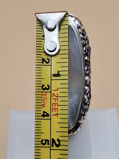 SAMUEL B. Mother Of Pearl/ Sterling Silver Filagree Finger Ring Size 6