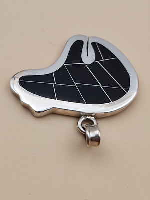 Mexico Southwest Style 950 Fine Silver/ Black Inlaid Onyx Bear Pendant