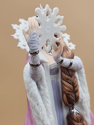 LENOX The Snow Queen Figurine Legendary Princess Collection