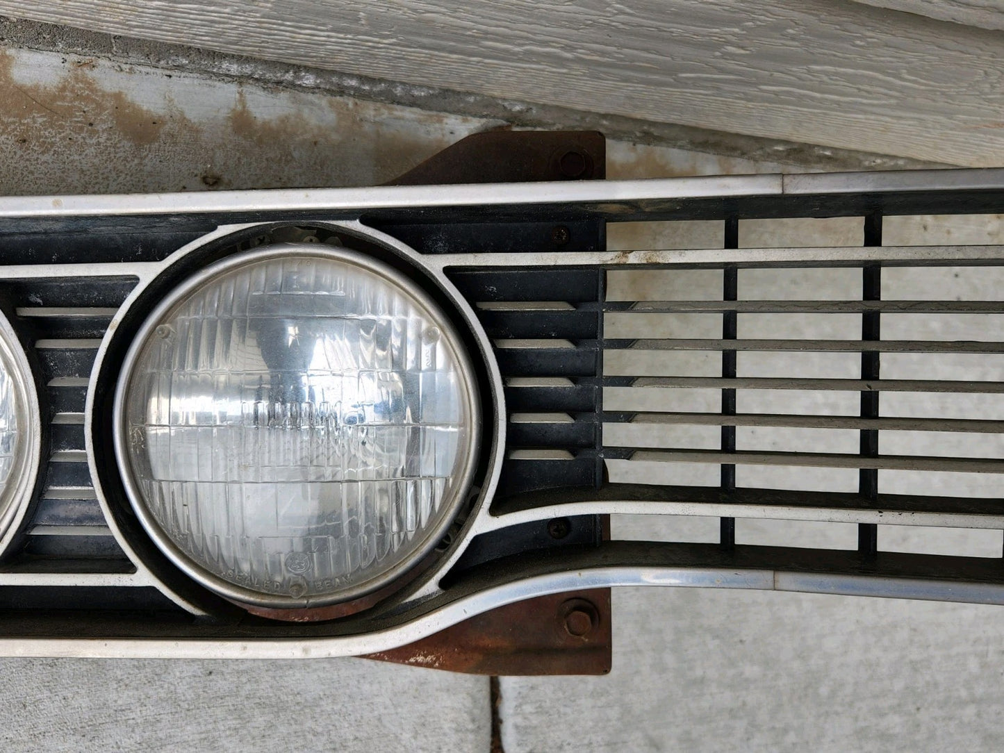 1970 DODGE POLARA Passenger Side Front Grill With Headlights As Is
