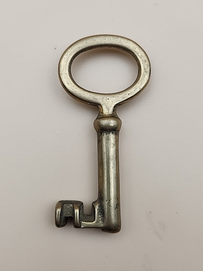 Brass Skeleton Keys Lot Of 6 With Holder