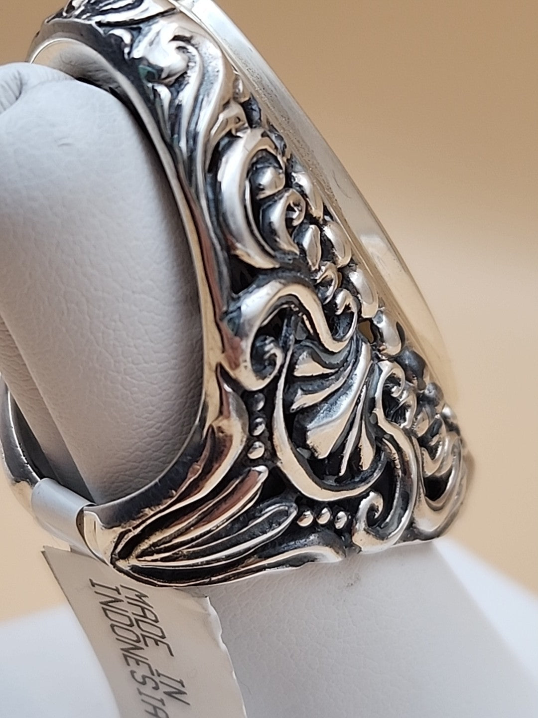 SAMUEL B. Mother Of Pearl/ Sterling Silver Filagree Finger Ring Size 6