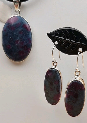 INDIA GEMS Eudialyte/Sterling Silver Dangle/Drop Earrings & Matching Pendant