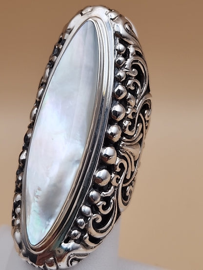 SAMUEL B. Mother Of Pearl/ Sterling Silver Filagree Finger Ring Size 6