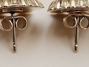 14 Kt Yellow Gold Scallop Sea Shell Earrings 3.75 Grams Total Weight