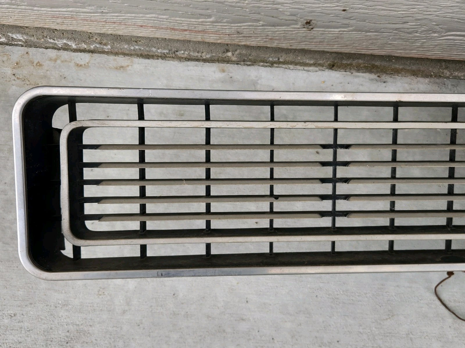 1970 DODGE POLARA Drivers Side Front Grill With Headlights As Is