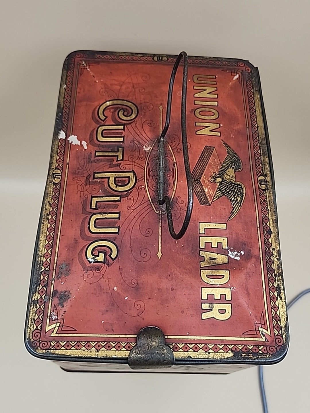1900's UNION LEADER Antique Cut Plug Tobacco Tin With Lock And Handle
