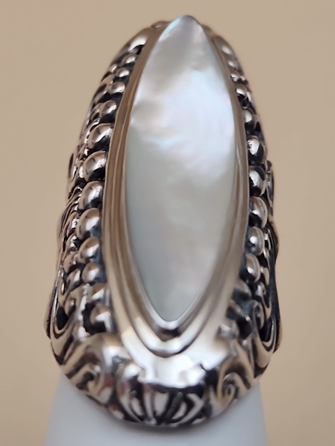 SAMUEL B. Mother Of Pearl/ Sterling Silver Filagree Finger Ring Size 6