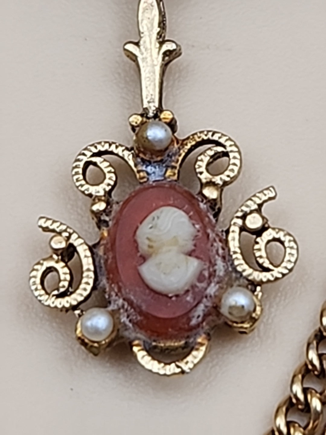 1950's-60's Victorian Revival Jadeite Cabochon/Gold Tone Cameo Dangle Brooch
