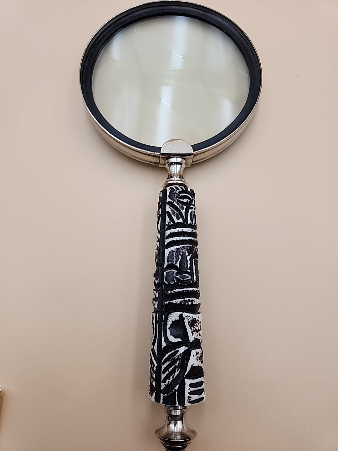 Silver Tone/Resin Handle With Ethnic Carvings Magnifying Glass