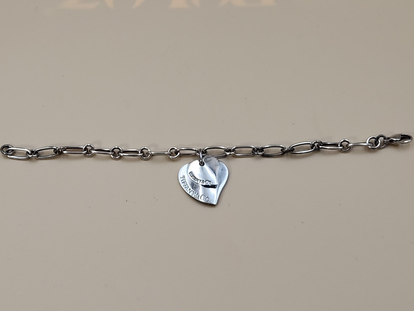 TIFFANY AND CO. 925 Silver Dbl. Dangle Heart 8" Open Link Charm Bracelet