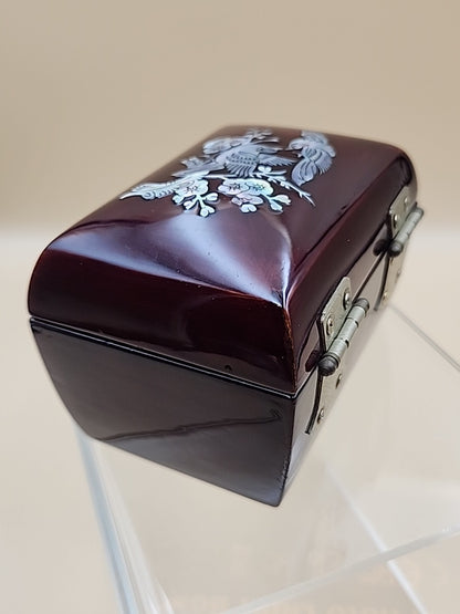 Korean Najeon Chiligi Mother Of Pearl Laquerware Ring Box