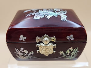 Korean Najeon Chiligi Mother Of Pearl Laquerware Ring Box