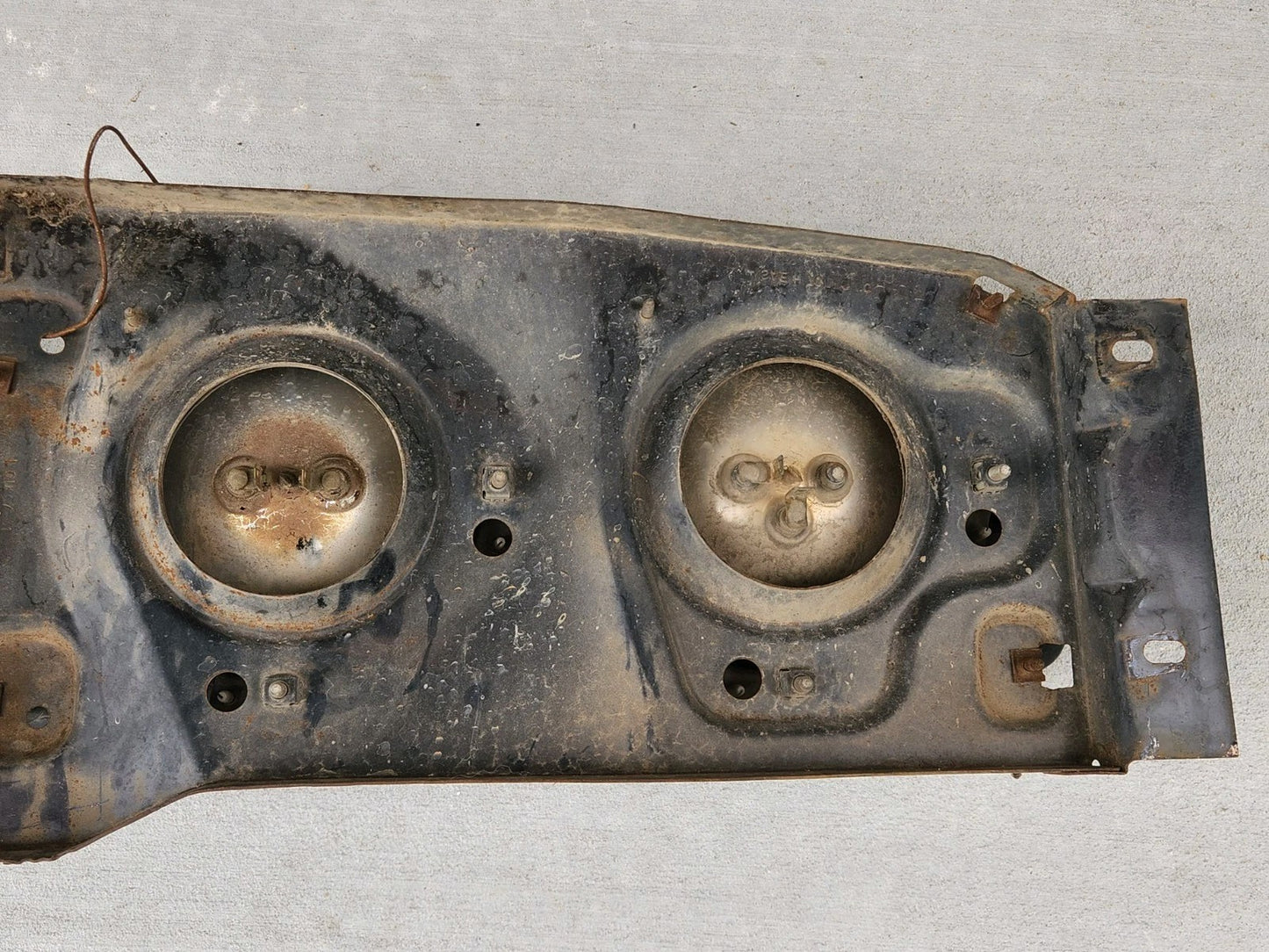 1970 DODGE POLARA Drivers Side Front Grill With Headlights As Is