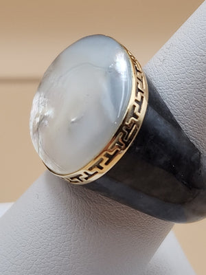 Vienesse Mother Of Pearl/14k Gold/Larkavite Stone Ring Size 8