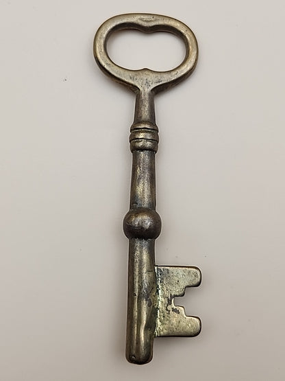 Brass Skeleton Keys Lot Of 6 With Holder