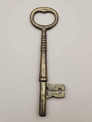 Brass Skeleton Keys Lot Of 6 With Holder