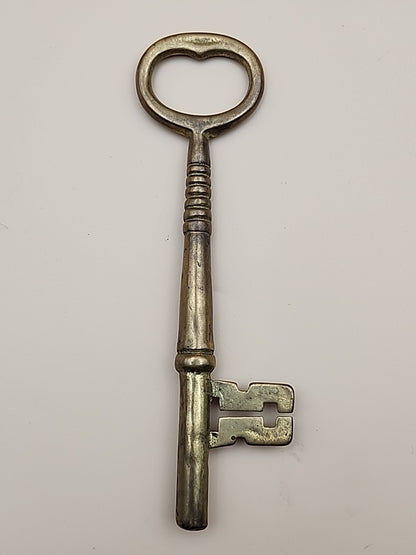 Brass Skeleton Keys Lot Of 6 With Holder