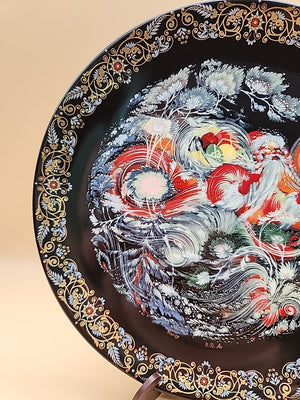 ON COLD WINTERY NITE22k Embellished Rim/Tale Of The Father Frost Porcelain Plate