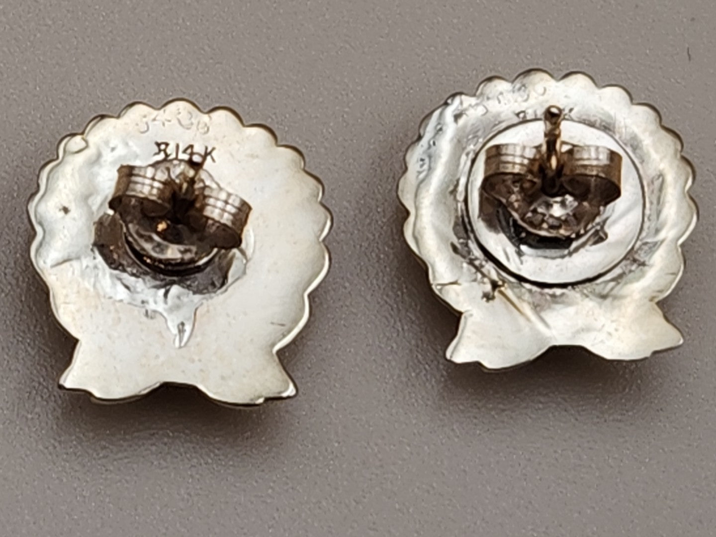 14 Kt Yellow Gold Scallop Sea Shell Earrings 3.75 Grams Total Weight