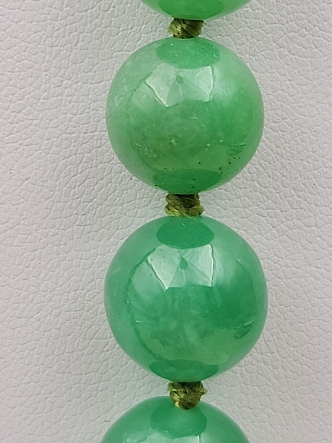GRASSMAN-BLAKE 14k/Natural Green Onyx/Double Knotted/Graduated/Beaded Necklace