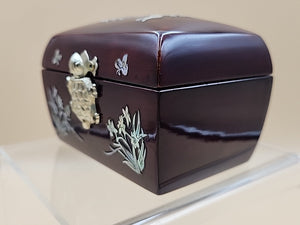 Korean Najeon Chiligi Mother Of Pearl Laquerware Ring Box