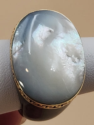 Vienesse Mother Of Pearl/14k Gold/Larkavite Stone Ring Size 8