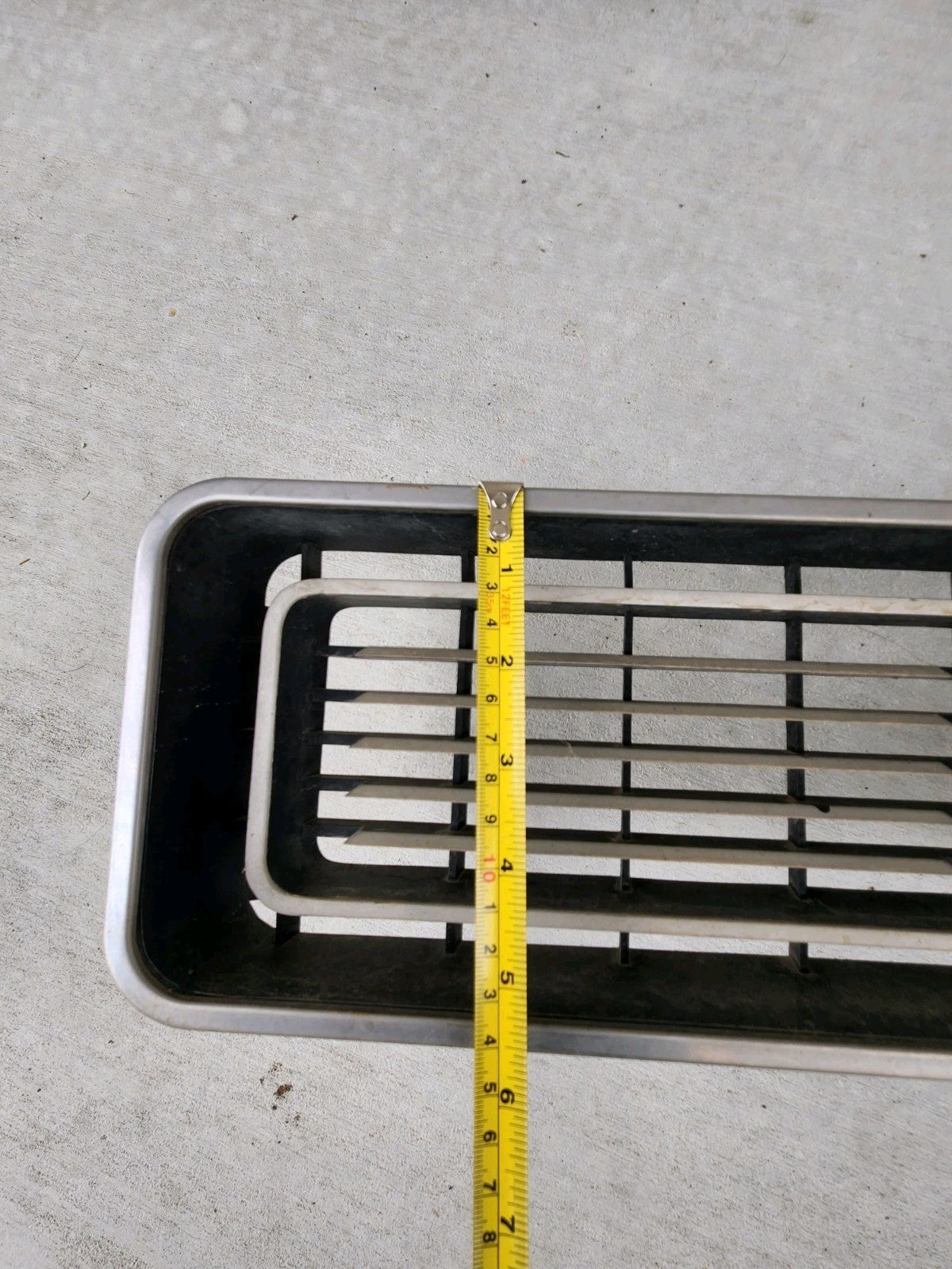 1970 DODGE POLARA Drivers Side Front Grill With Headlights As Is